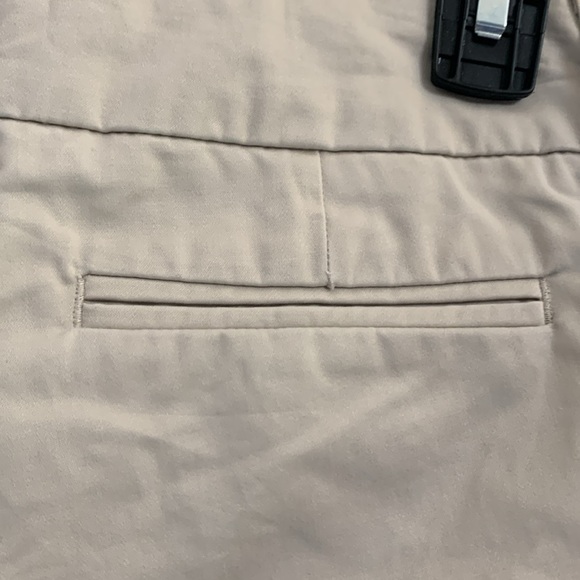 Two pieces follow Old Navy size medium kaki pants size 6 - Picture 10 of 15